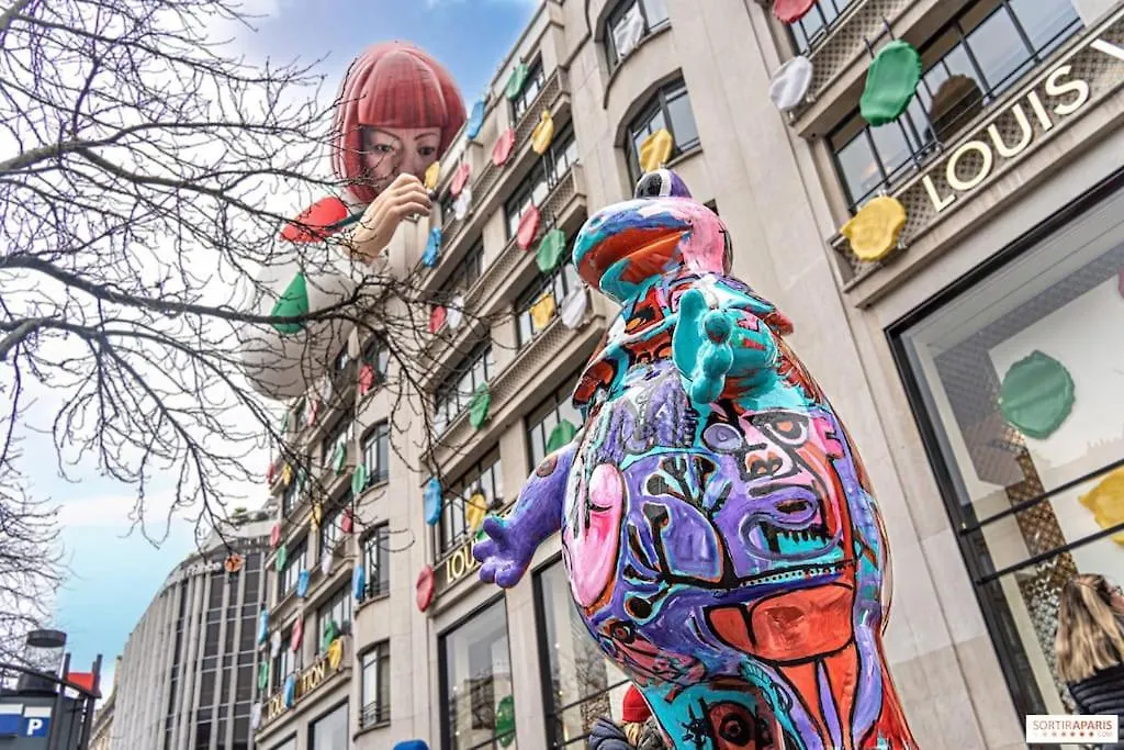 Chanel Avenue Montaigne & Elysees 4 Guests Παρίσι